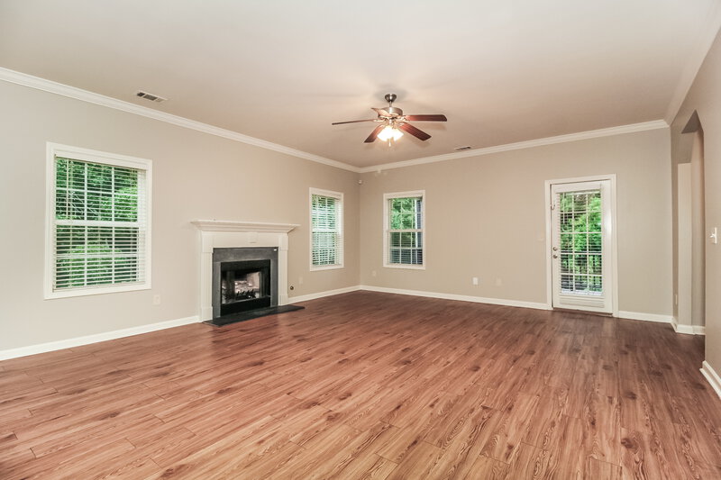3,600/Mo, 2590 Harrison Mill Dr Douglasville, GA 30135 Living Room View 2