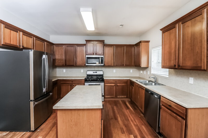 2,900/Mo, 5212 Inverness Ct Douglasville, GA 30135 Kitchen View 2