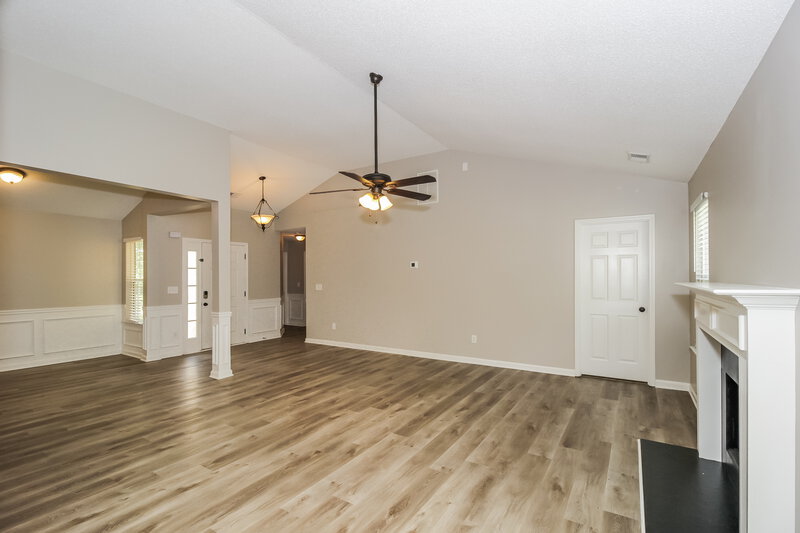 1,795/Mo, 526 Firethorn Ct Villa Rica, GA 30180 Living Room View 2