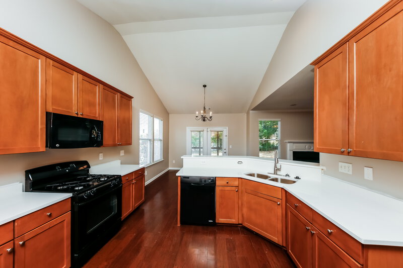 2,660/Mo, 4550 Black Hills Dr NW Acworth, GA 30101 Kitchen View 2