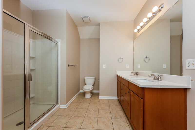 2,660/Mo, 4550 Black Hills Dr NW Acworth, GA 30101 Main Bathroom View