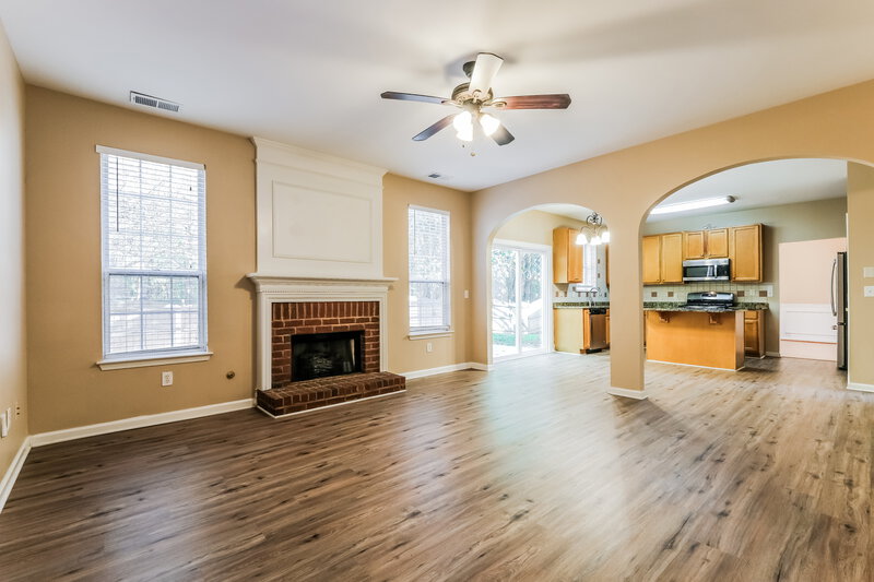 2,180/Mo, 4563 Howell Farms Rd NW Acworth, GA 30101 Living Room View 2