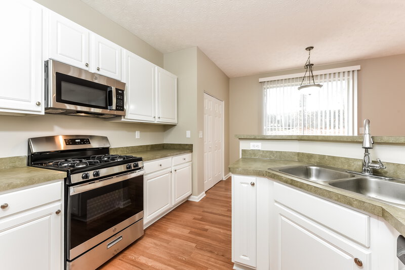 1,965/Mo, 118 Silver Mine Trl Austell, GA 30168 Kitchen View 2