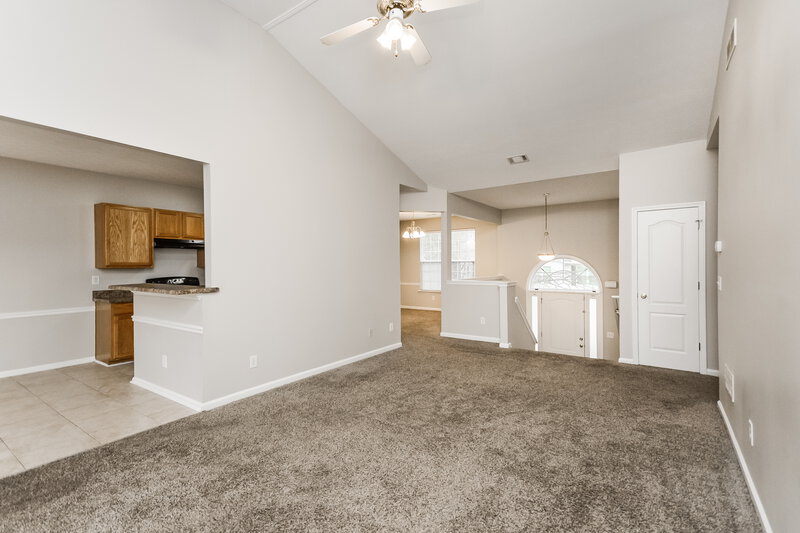 3,390/Mo, 2331 Temple View Ct Snellville, GA 30078 Living Room View 2