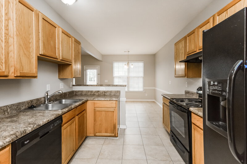 3,390/Mo, 2331 Temple View Ct Snellville, GA 30078 Kitchen View 2