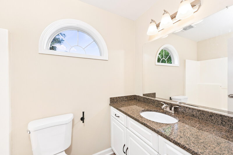 2,360/Mo, 2331 Temple View Ct Snellville, GA 30078 Bathroom View
