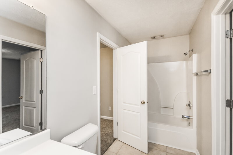 3,390/Mo, 2331 Temple View Ct Snellville, GA 30078 Bathroom View 2