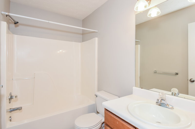 2,010/Mo, 2217 Baker Carter Dr Loganville, GA 30052 Bathroom View