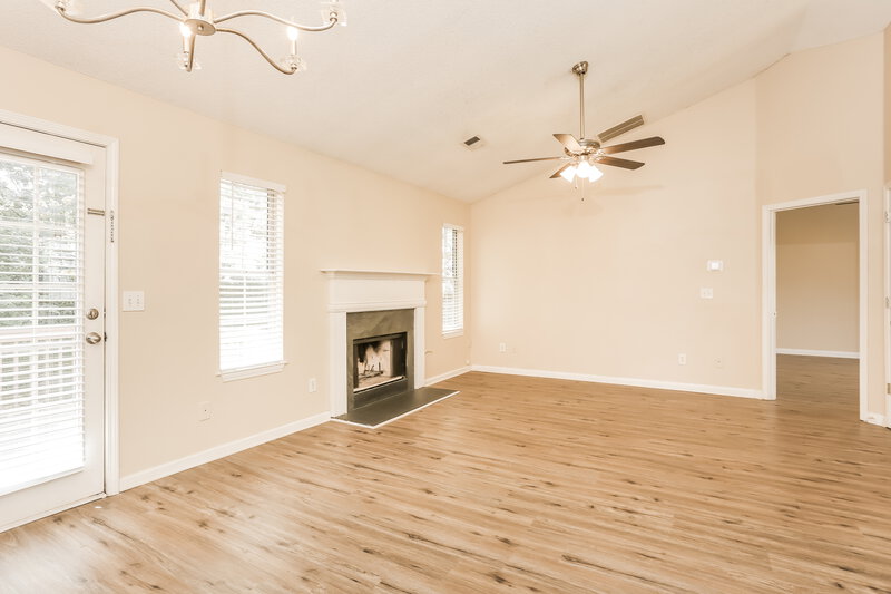 2,160/Mo, 3706 Wavetree Overlook NW Acworth, GA 30101 Living Room View 2