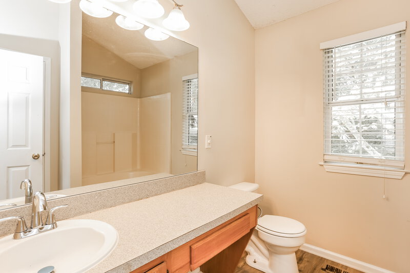 2,160/Mo, 3706 Wavetree Overlook NW Acworth, GA 30101 Main Bathroom View