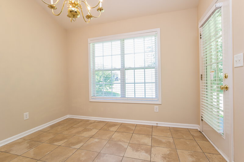 2,015/Mo, 335 Lynn Katie Ct Lawrenceville, GA 30045 Dining Room View