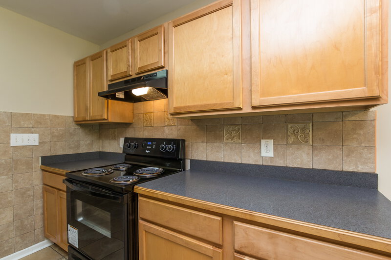 2,015/Mo, 335 Lynn Katie Ct Lawrenceville, GA 30045 Kitchen View