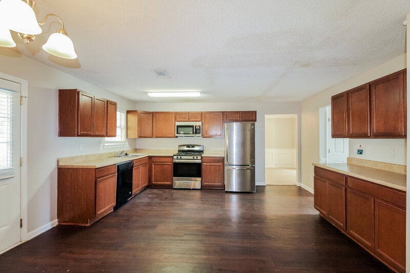 2,525/Mo, 1972 Bridgestone Cir Conyers, GA 30012 Kitchen View