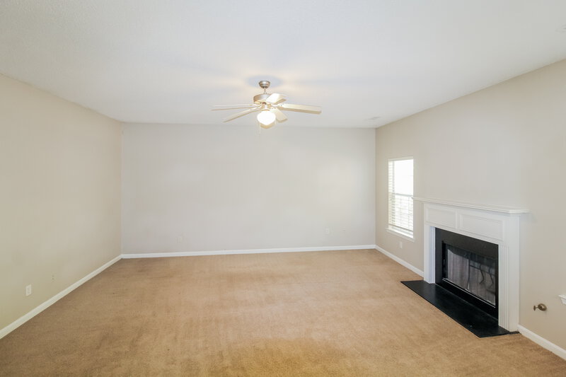2,525/Mo, 1972 Bridgestone Cir Conyers, GA 30012 Family Room View
