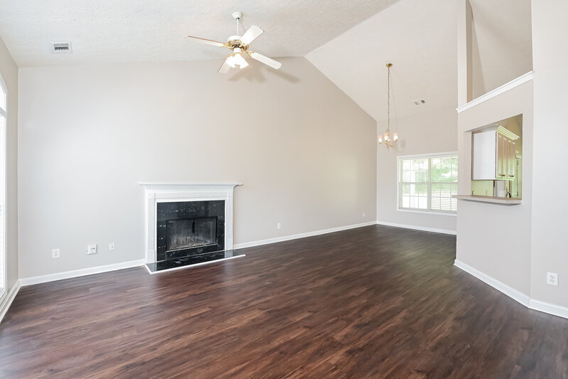 2,830/Mo, 3810 Biltmore Oaks Dr Bethlehem, GA 30620 Living Room View