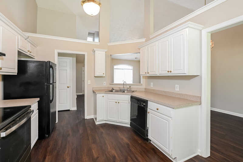 2,830/Mo, 3810 Biltmore Oaks Dr Bethlehem, GA 30620 Kitchen View
