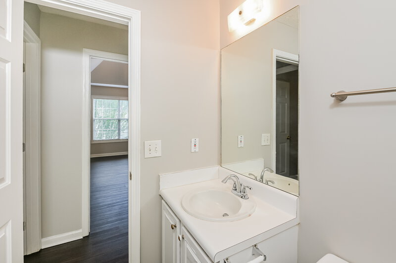 2,830/Mo, 3810 Biltmore Oaks Dr Bethlehem, GA 30620 Bathroom View