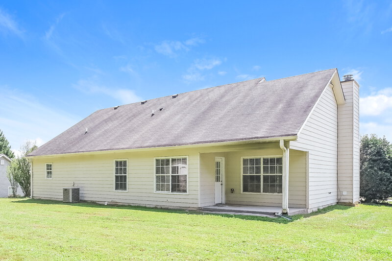 2,830/Mo, 3810 Biltmore Oaks Dr Bethlehem, GA 30620 Rear View 2