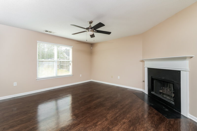 1,960/Mo, 3002 Summer Breeze Dr Villa Rica, GA 30180 Living Room View