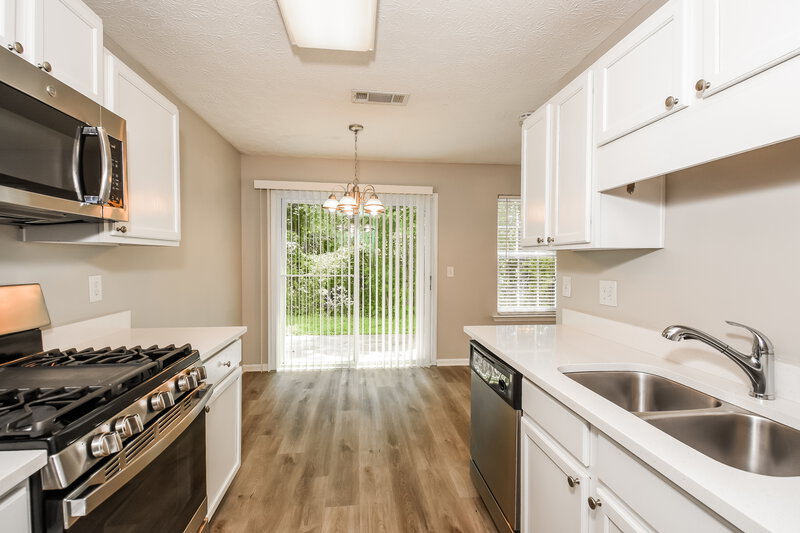 1,860/Mo, 176 Ilex Dr Canton, GA 30114 Kitchen View 2