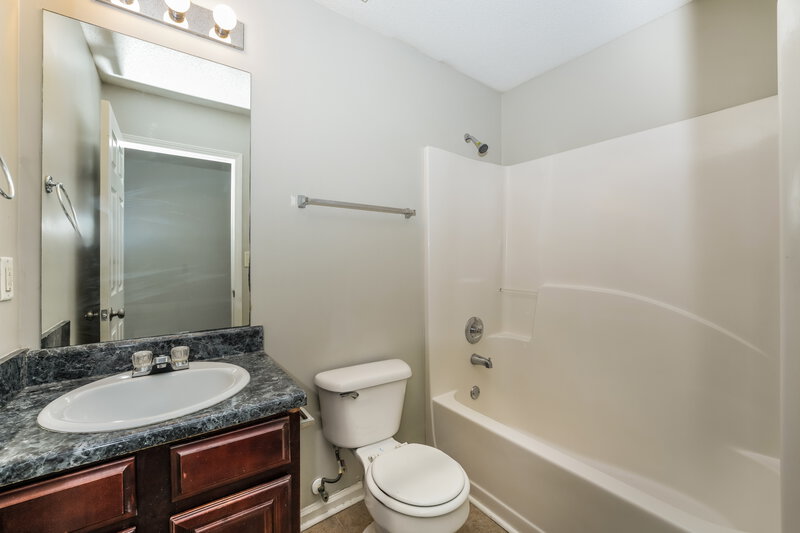1,975/Mo, 5115 Bridle Point Pkwy Snellville, GA 30039 Bathroom View