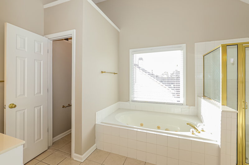2,295/Mo, 312 Viceroy Curv Stockbridge, GA 30281 Main Bathroom View