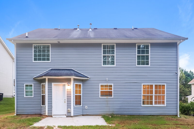 2,680/Mo, 3234 Diamond Blf Union City, GA 30291 Rear View