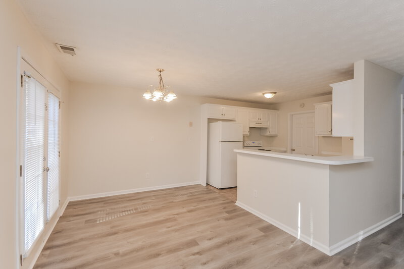 2,630/Mo, 40 Stallsworth Rd McDonough, GA 30252 Dining Room View