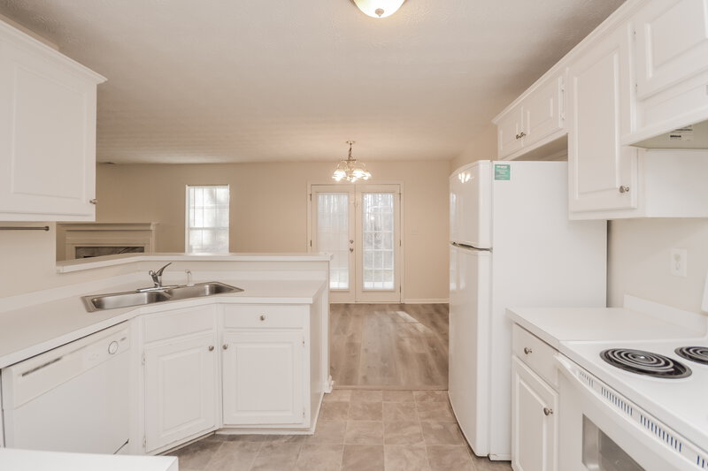 2,630/Mo, 40 Stallsworth Rd McDonough, GA 30252 Kitchen View