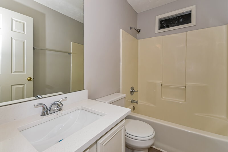 1,995/Mo, 1749 Bertram Ln SW Marietta, GA 30008 Bathroom View