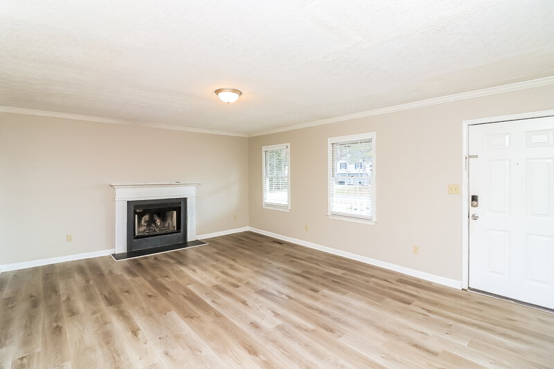 1,760/Mo, 23 Indian Trail Dr Powder Springs, GA 30127 Living Room View 4