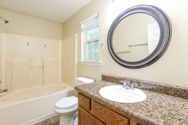 1,665/Mo, 200 Settlers Ridge Ln Hiram, GA 30141 Main Bathroom View 2