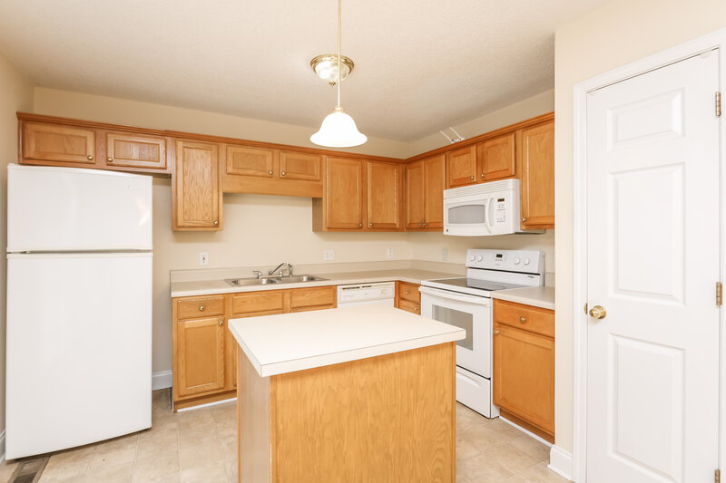 1,635/Mo, 11 Greatwood Dr White, GA 30184 Kitchen View
