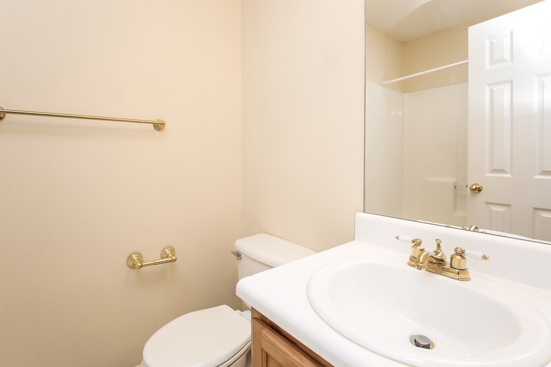 1,635/Mo, 11 Greatwood Dr White, GA 30184 Bathroom View