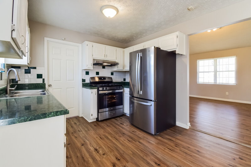 1,745/Mo, 5215 Austin Pl Forest Park, GA 30297 Kitchen View
