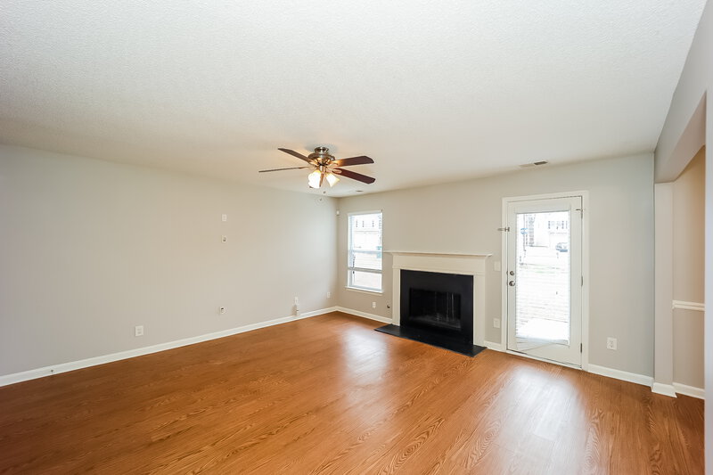 1,870/Mo, 346 Haverhill Ln Jonesboro, GA 30236 Living Room View 2