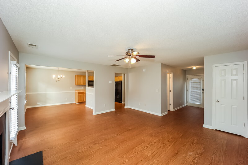 1,870/Mo, 346 Haverhill Ln Jonesboro, GA 30236 Dining Room View
