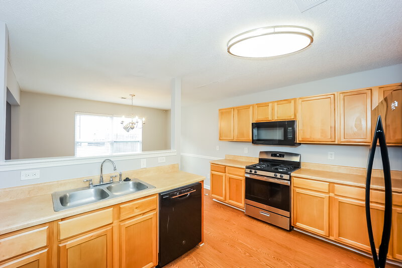 1,870/Mo, 346 Haverhill Ln Jonesboro, GA 30236 Kitchen View