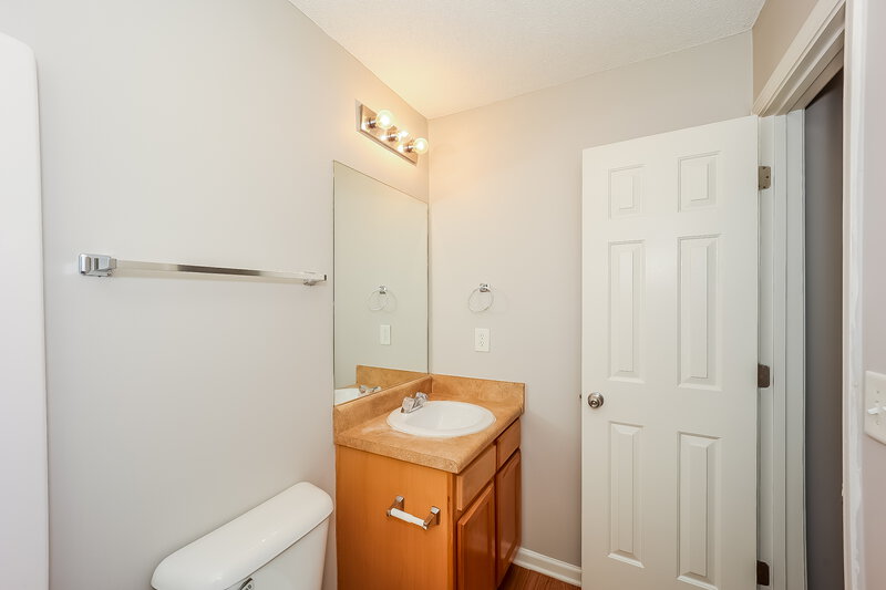 1,870/Mo, 346 Haverhill Ln Jonesboro, GA 30236 Bathroom View 2