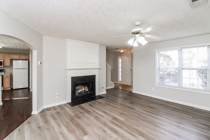 2,000/Mo, 2605 Duck Ct Austell, GA 30106 Living Room View 2