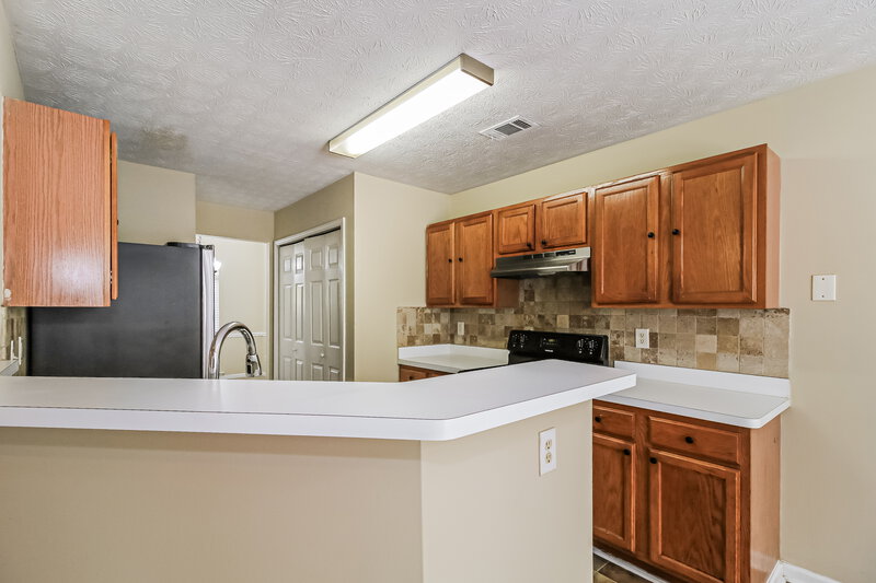1,935/Mo, 384 Jasmine Dr Locust Grove, GA 30248 Kitchen View 2