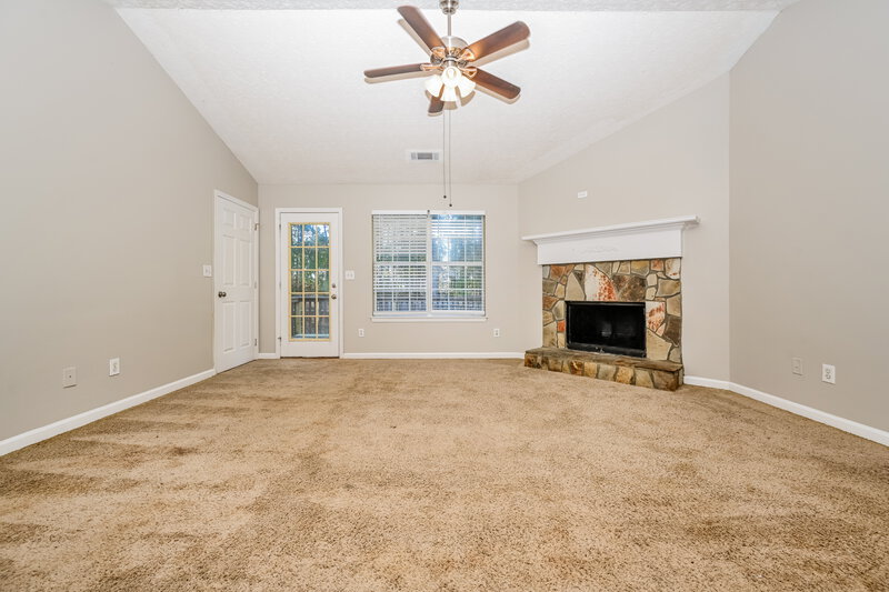 1,865/Mo, 725 Grove Pointe Cir Locust Grove, GA 30248 Living Room View