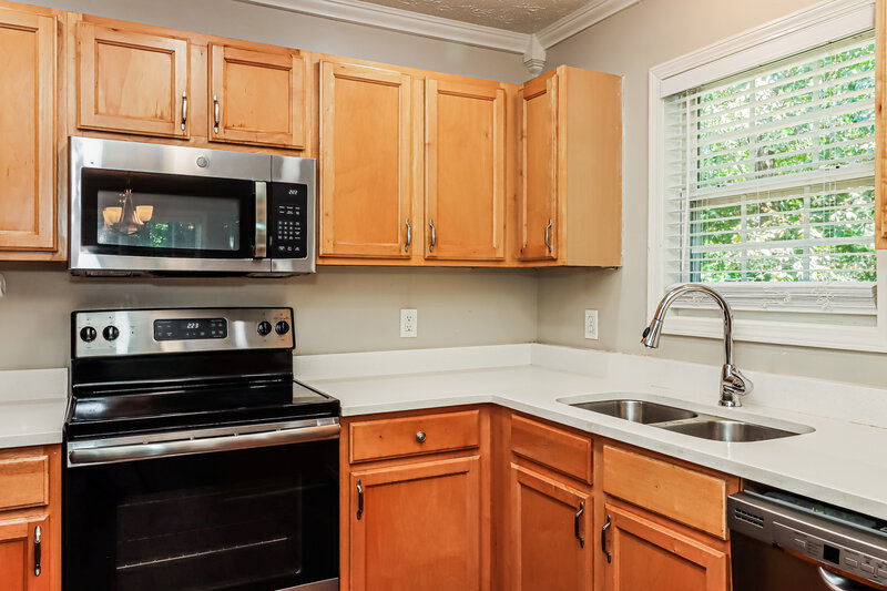1,815/Mo, 265 Pine Needle Trl Villa Rica, GA 30180 Kitchen View 2