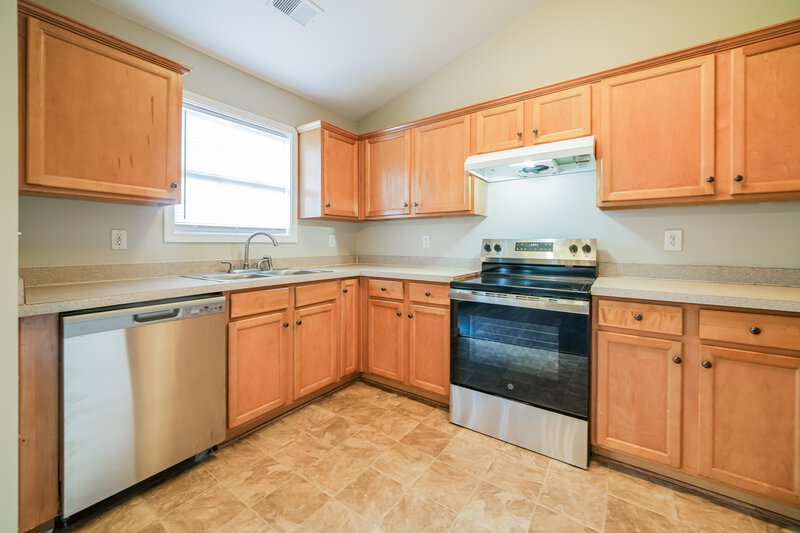 1,790/Mo, 4809 Camelot Dr Douglasville, GA 30135 Kitchen View 2