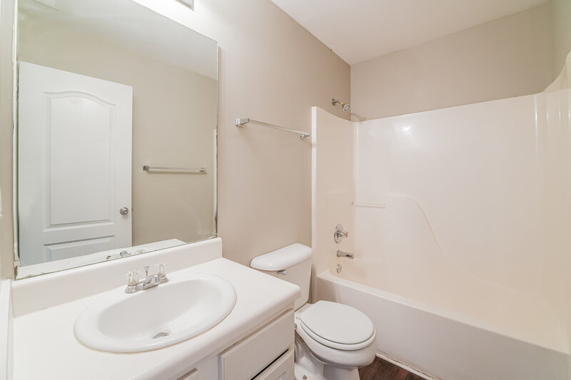 1,790/Mo, 4809 Camelot Dr Douglasville, GA 30135 Bathroom View
