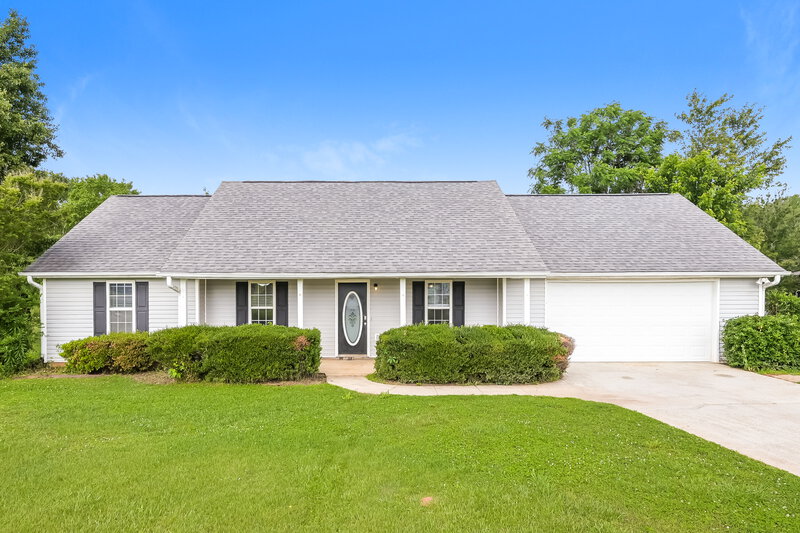 2,590/Mo, 372 Kay Dr Winder, GA 30680 External View