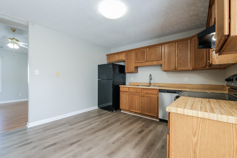 1,795/Mo, 372 Kay Dr Winder, GA 30680 Kitchen View