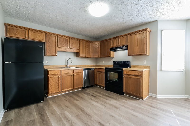 1,795/Mo, 372 Kay Dr Winder, GA 30680 Kitchen View 2