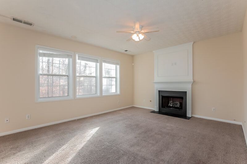 1,890/Mo, 7069 Silver Bend Overlook Austell, GA 30168 Living Room View 2