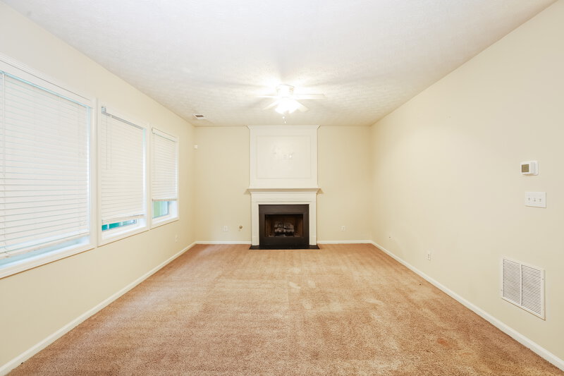 2,140/Mo, 7069 Silver Bend Overlook Austell, GA 30168 Living Room View
